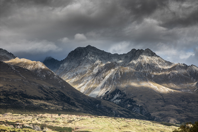 19.  Richardson Mountains , Queenstown