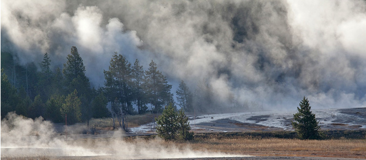 11   Biscuit Basin , pre-dawn